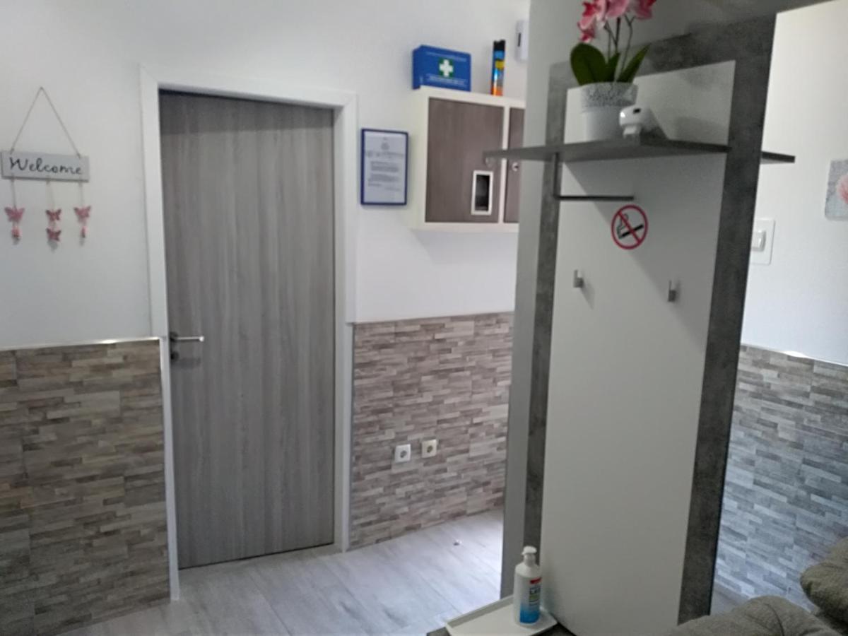 Apartman Nino غييكا المظهر الخارجي الصورة